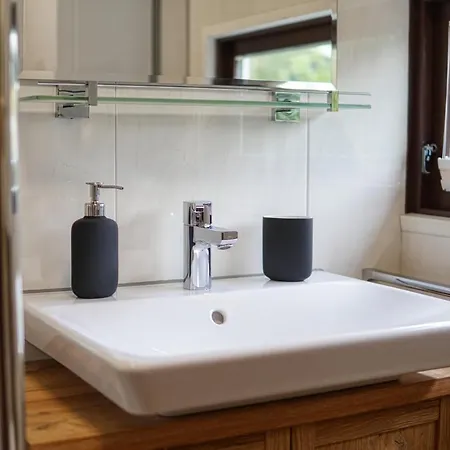 Homefy - Schwanennest Am Haddorfer *